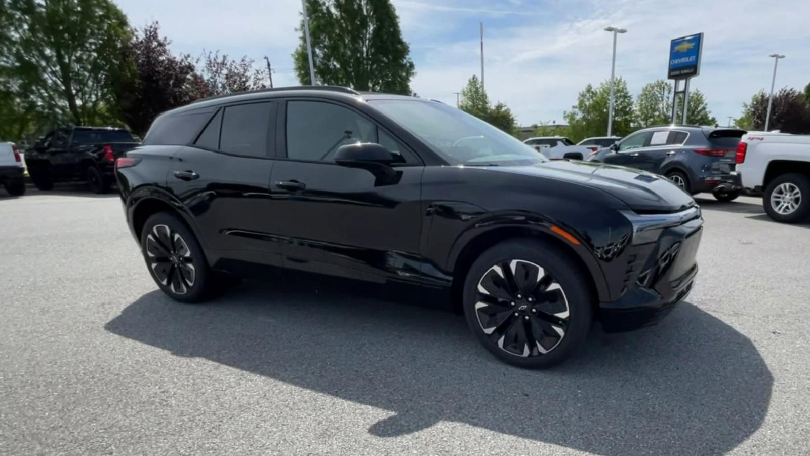 2024 Chevrolet Blazer EV Vehicle Photo in BENTONVILLE, AR 72712-4322