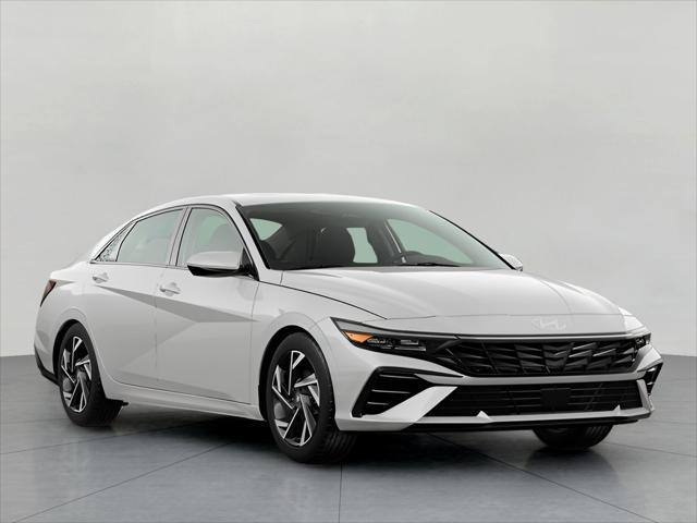 2024 Hyundai ELANTRA Vehicle Photo in Green Bay, WI 54304