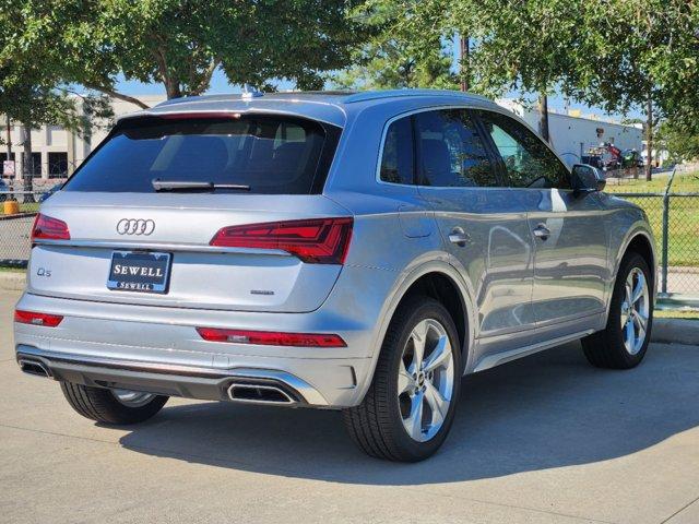 2024 Audi Q5 Vehicle Photo in HOUSTON, TX 77090