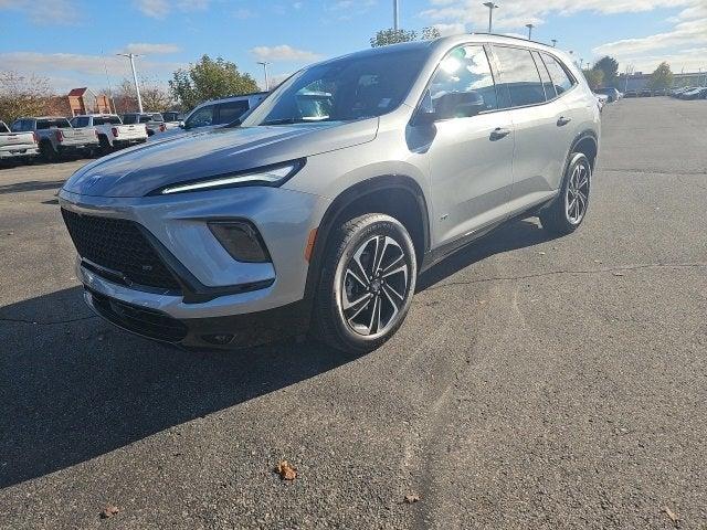 2025 Buick Enclave Vehicle Photo in Fishers, IN 46038