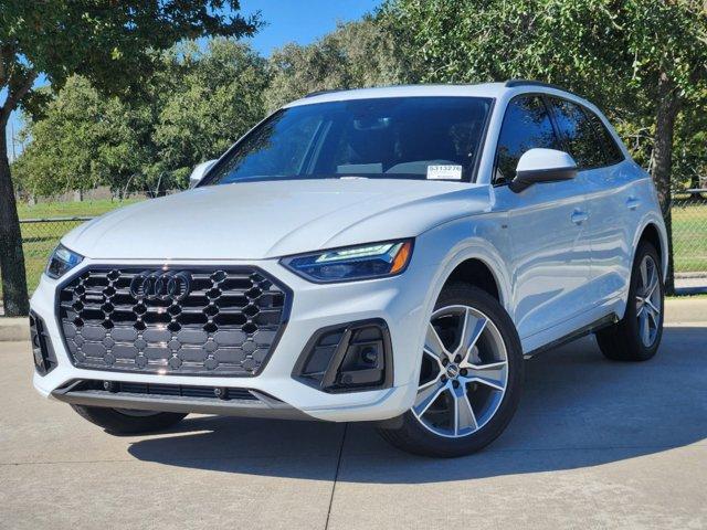 2025 Audi Q5 Vehicle Photo in HOUSTON, TX 77090