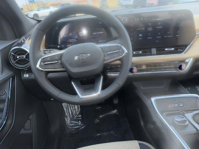 2025 Chevrolet Equinox Vehicle Photo in MANHATTAN, KS 66502-5036