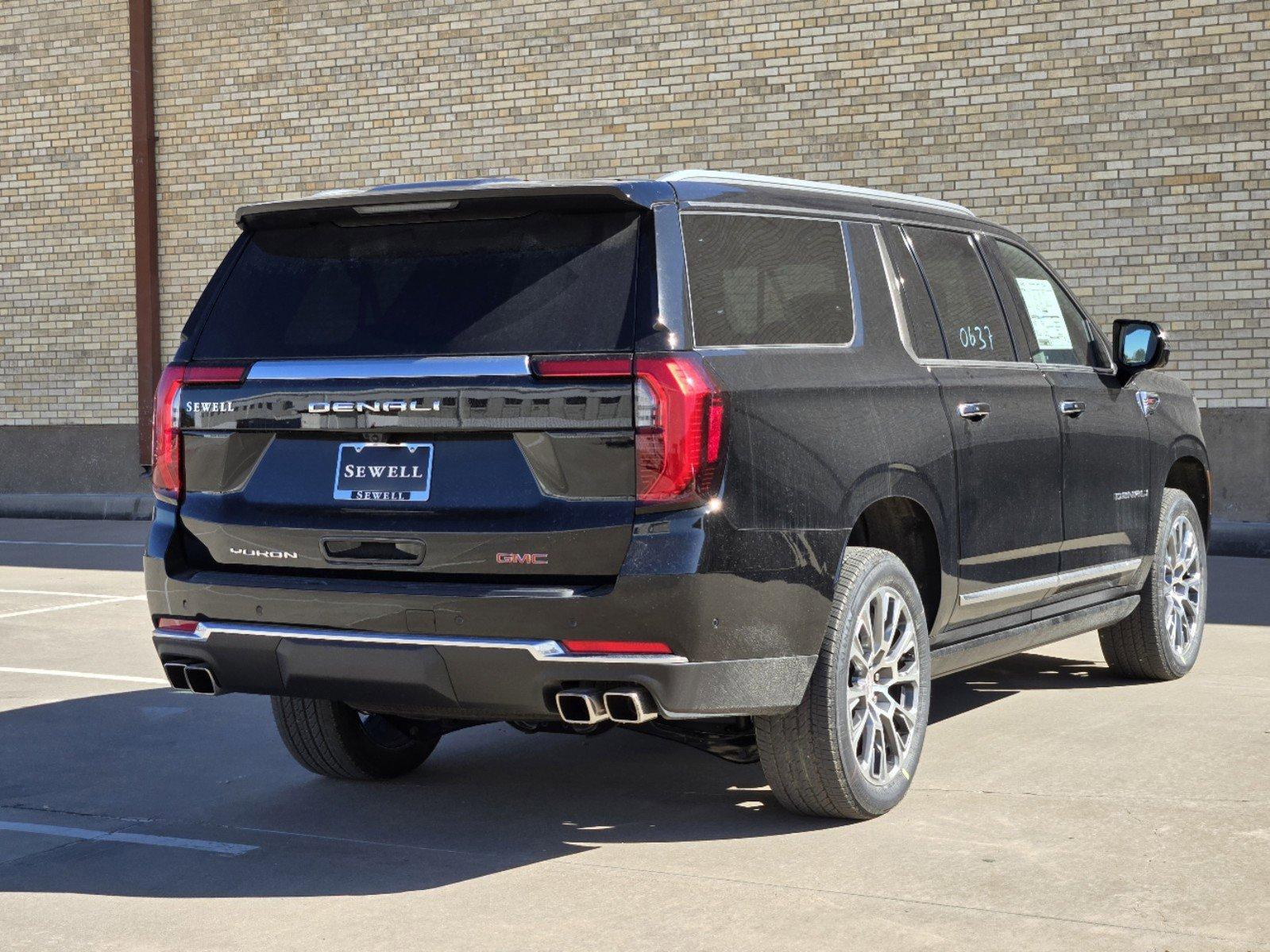 2025 GMC Yukon XL Vehicle Photo in DALLAS, TX 75209-3016