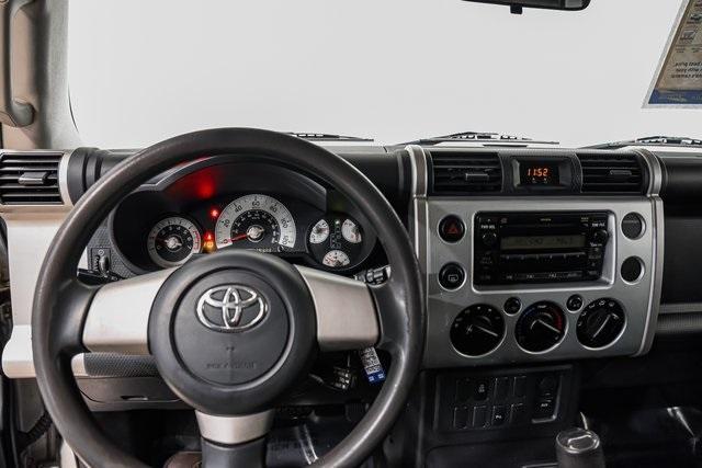 2008 Toyota FJ Cruiser Vehicle Photo in Akron, OH 44312