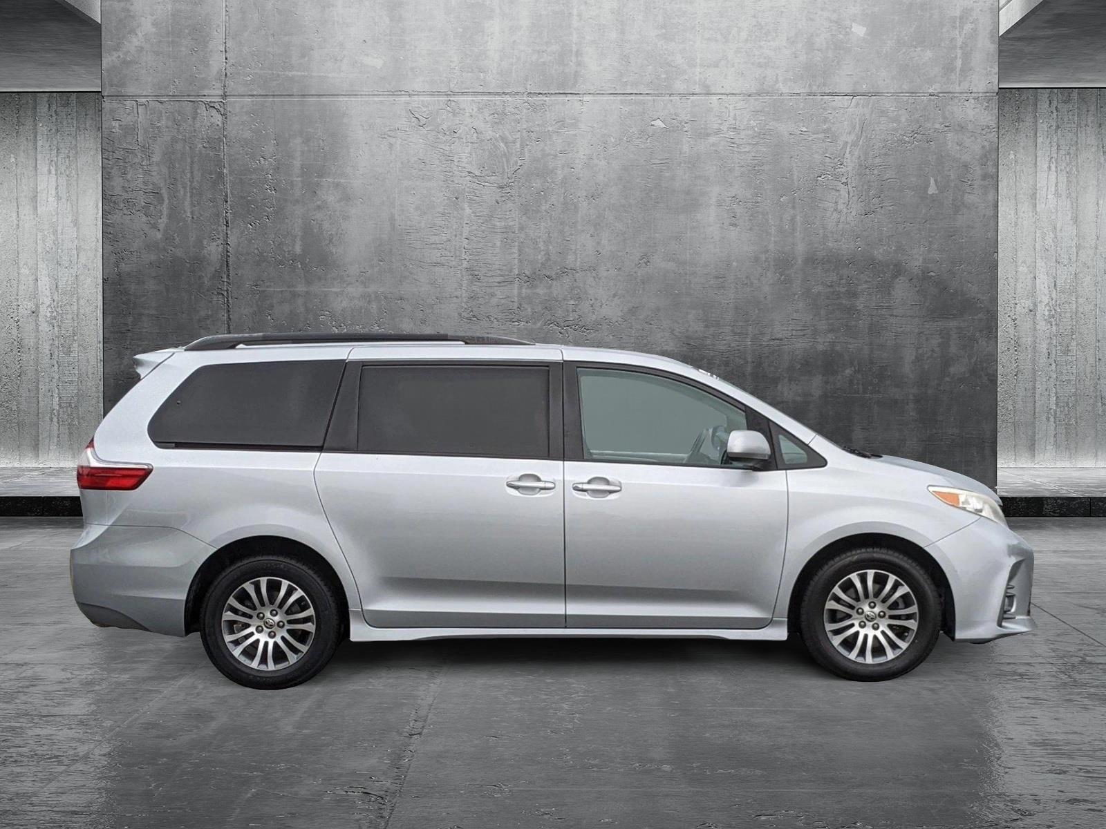 2020 Toyota Sienna Vehicle Photo in Orlando, FL 32811