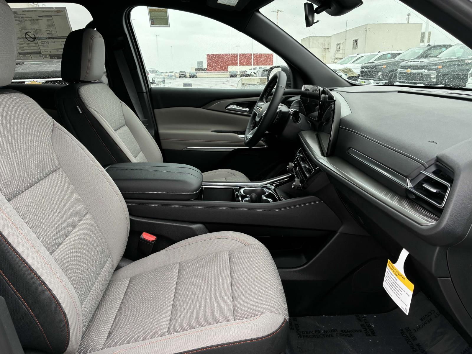 2025 Chevrolet Traverse Vehicle Photo in LOS ANGELES, CA 90007-3794