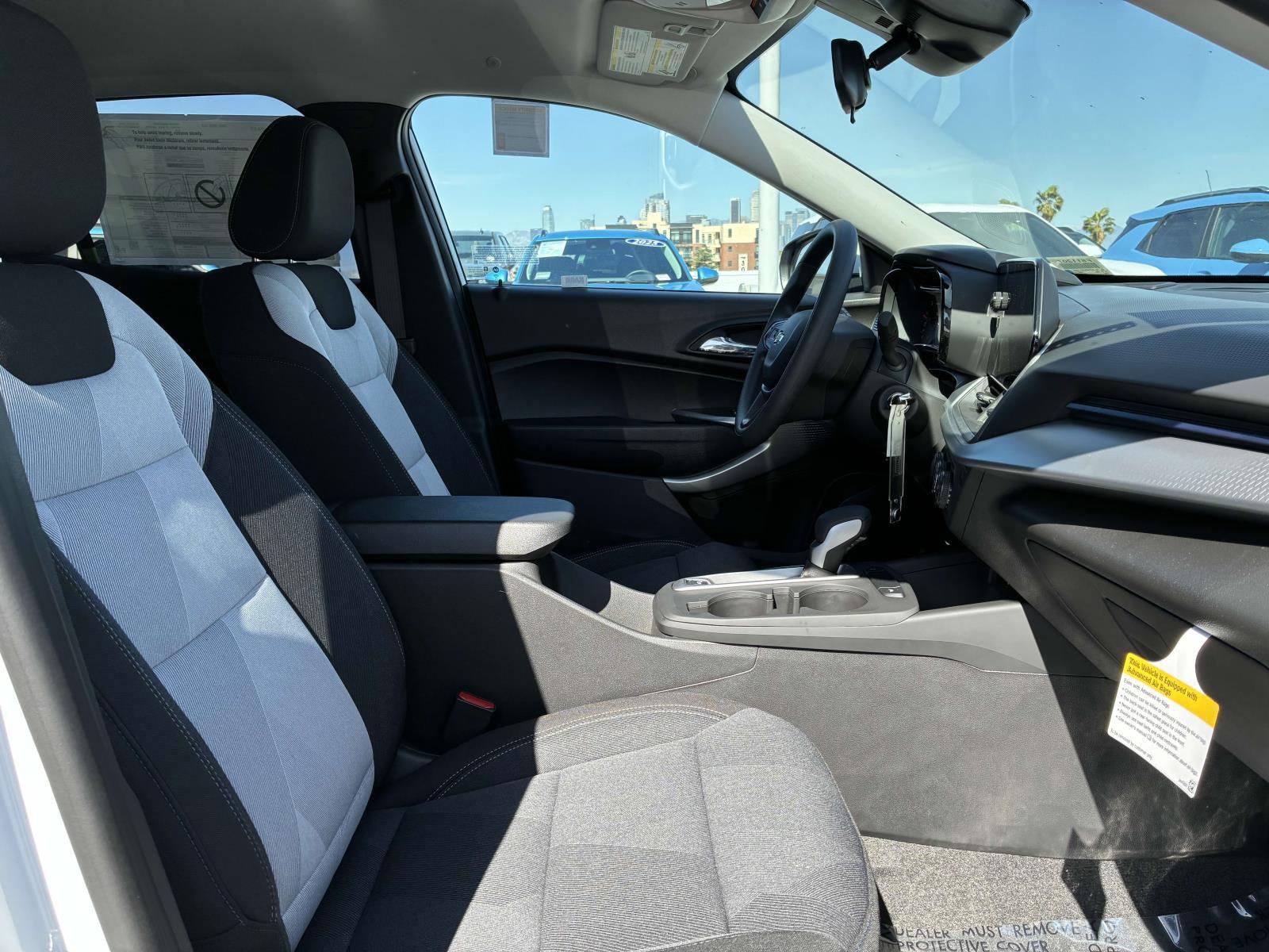 2025 Chevrolet Trax Vehicle Photo in LOS ANGELES, CA 90007-3794