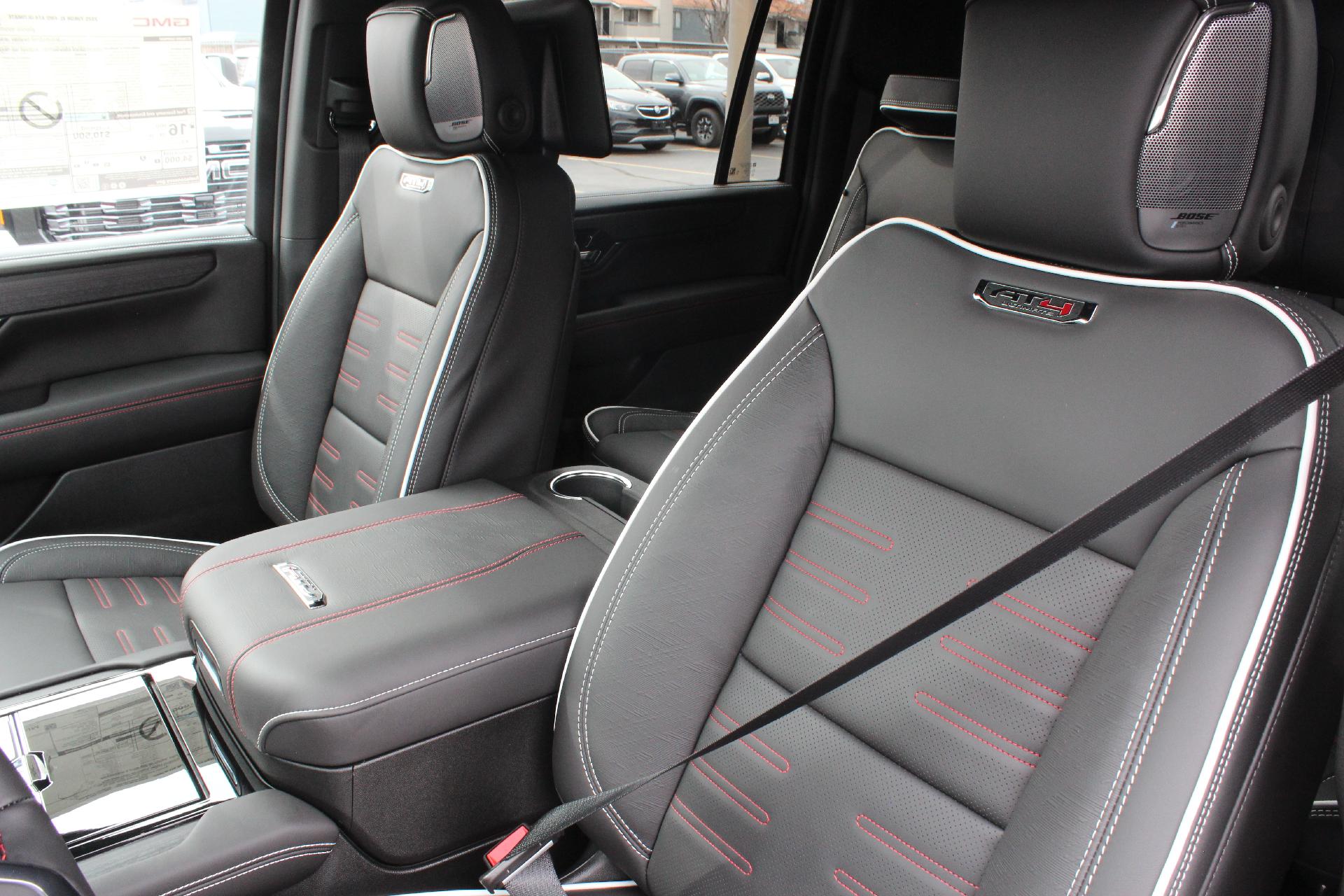 2025 GMC Yukon XL Vehicle Photo in AURORA, CO 80012-4011