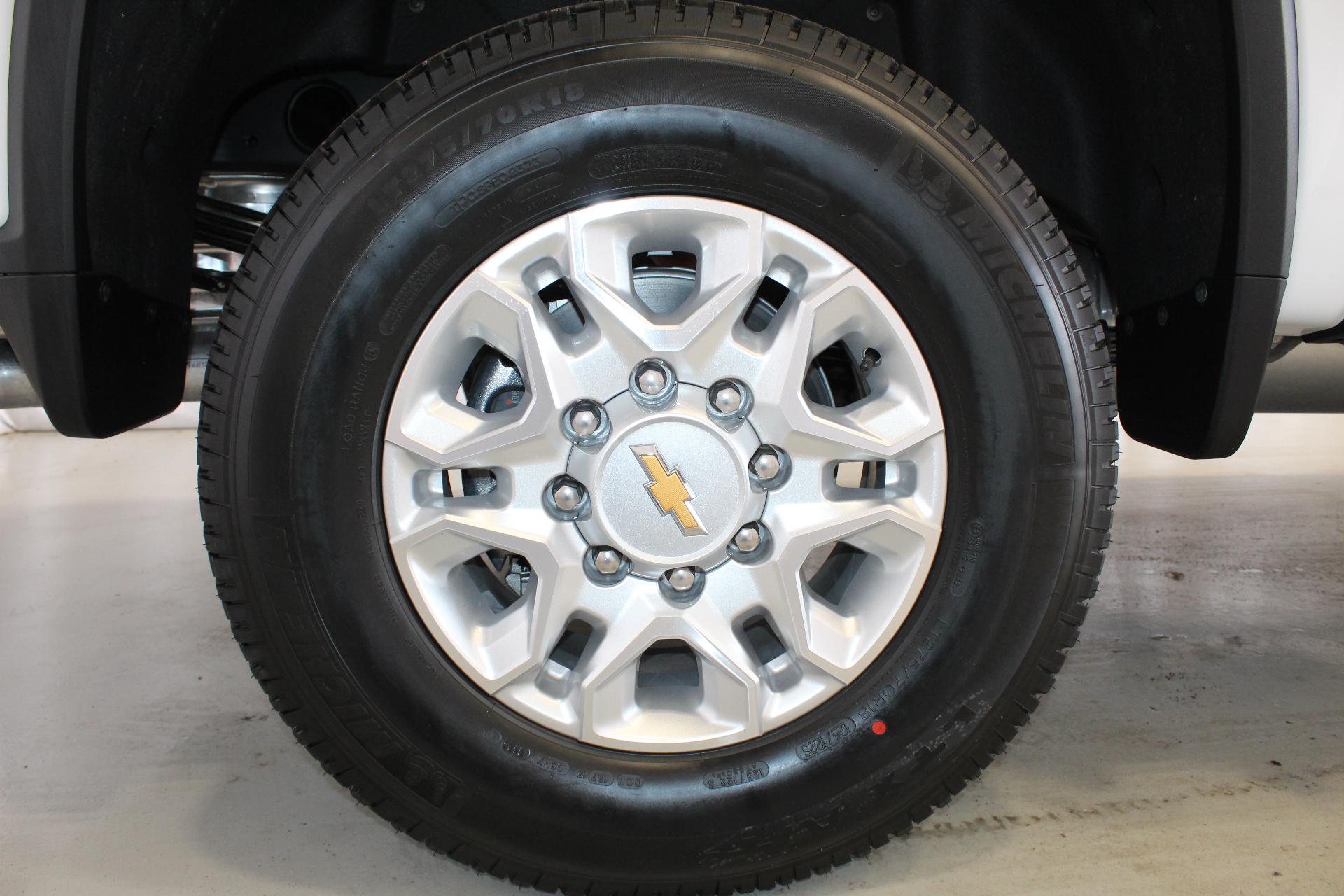 2025 Chevrolet Silverado 2500 HD Vehicle Photo in NORTHAMPTON, MA 01060-1120