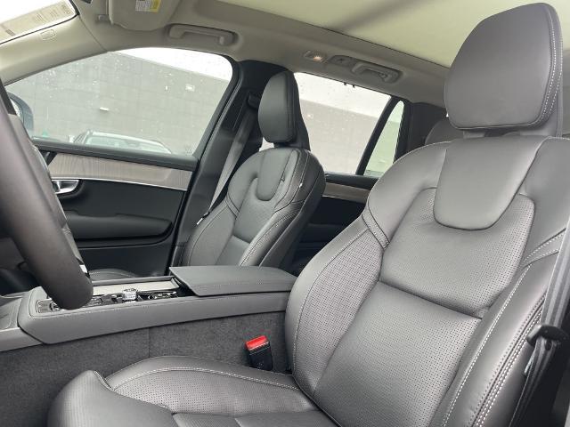 2025 Volvo XC90 Vehicle Photo in Grapevine, TX 76051