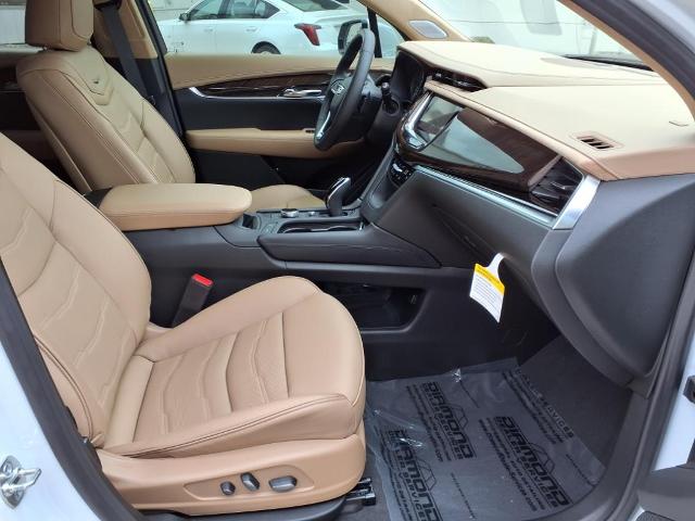 2025 Cadillac XT6 Vehicle Photo in TAMPA, FL 33612-3404