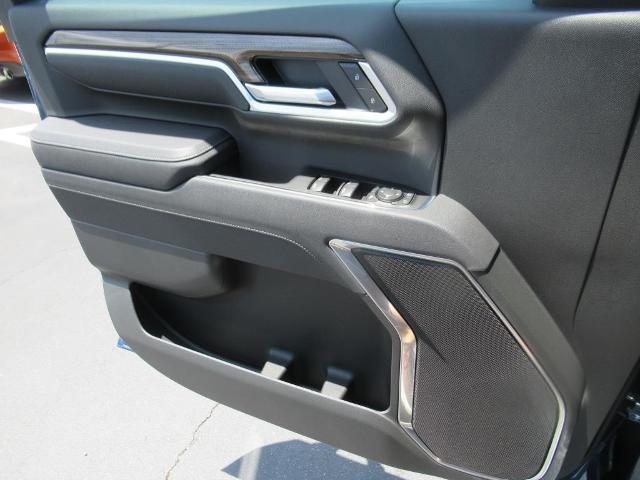 2025 Chevrolet Silverado 2500 HD Vehicle Photo in LEESBURG, FL 34788-4022