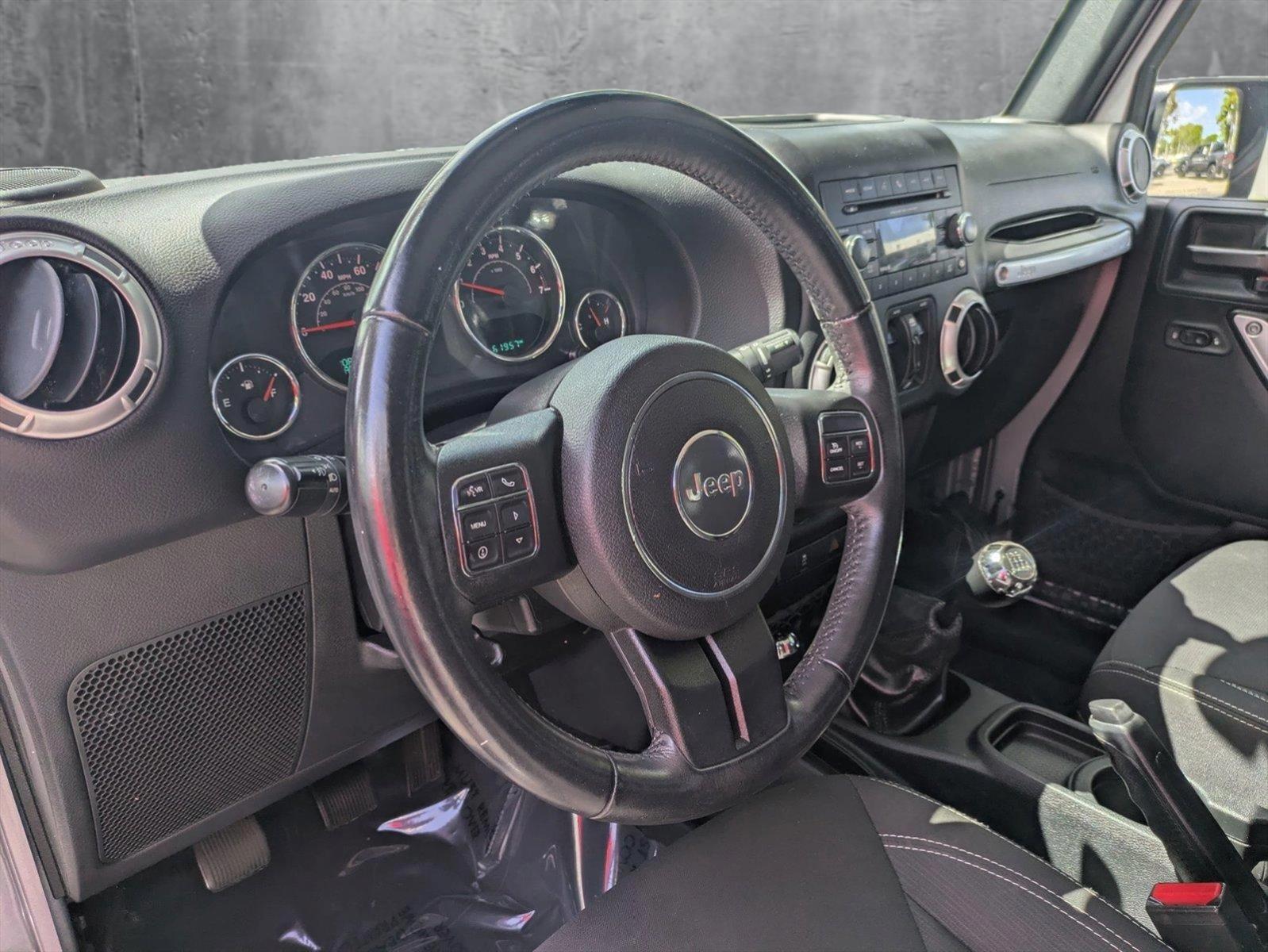 2017 Jeep Wrangler Unlimited Vehicle Photo in GREENACRES, FL 33463-3207