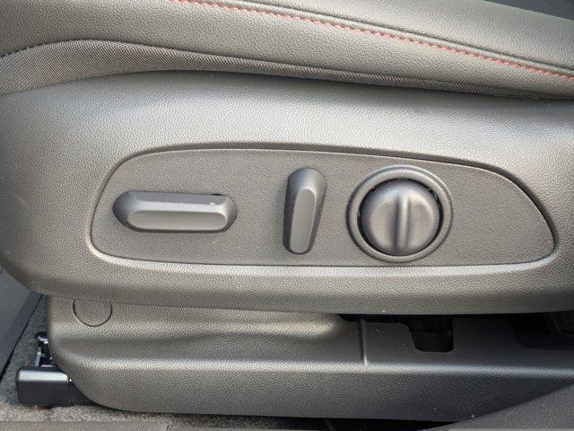 2025 Chevrolet Trax Vehicle Photo in BRUNSWICK, GA 31525-1881