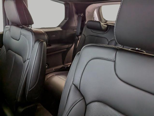 2025 Jeep Grand Cherokee L Vehicle Photo in Oshkosh, WI 54901