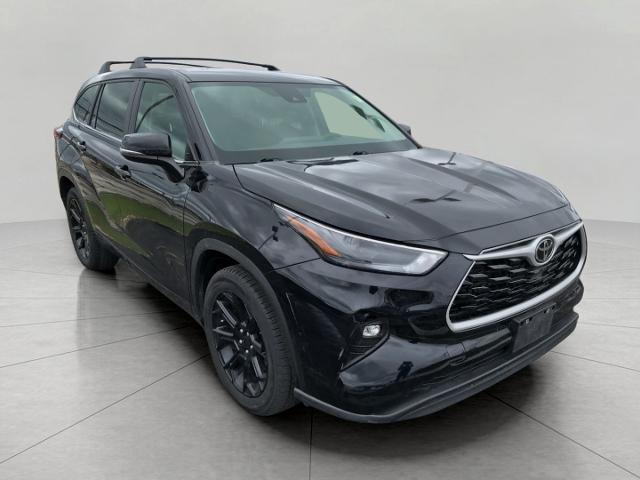 2023 Toyota Highlander Vehicle Photo in GREEN BAY, WI 54303-3330