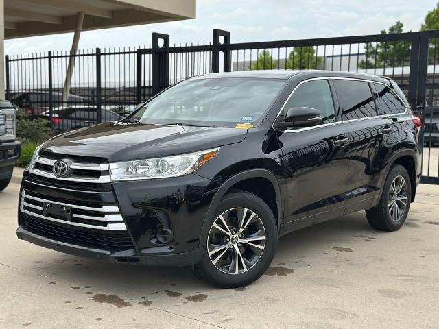 2017 Toyota Highlander Vehicle Photo in Grapevine, TX 76051