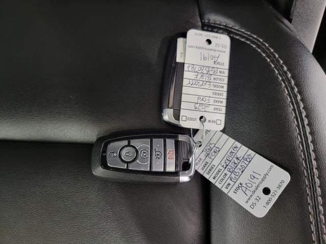 2023 Ford Explorer Vehicle Photo in Neenah, WI 54956