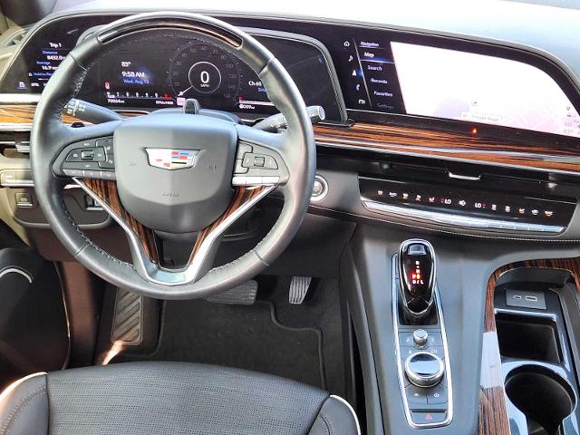 2022 Cadillac Escalade Vehicle Photo in DENTON, TX 76210-9321