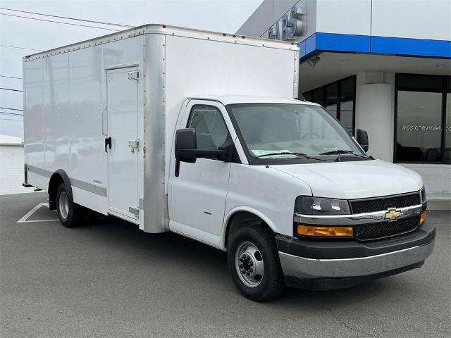 2023 Chevrolet Express Cutaway 3500 Vehicle Photo in ALCOA, TN 37701-3235