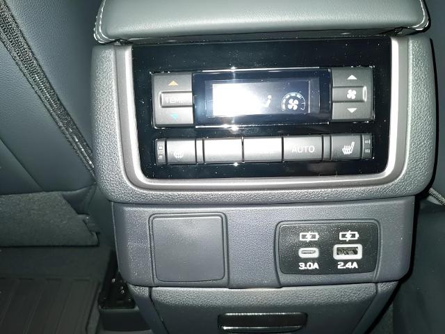 2025 Subaru Ascent Vehicle Photo in Green Bay, WI 54304