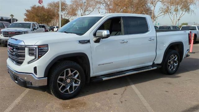 2024 GMC Sierra 1500 Vehicle Photo in GOODYEAR, AZ 85338-1310