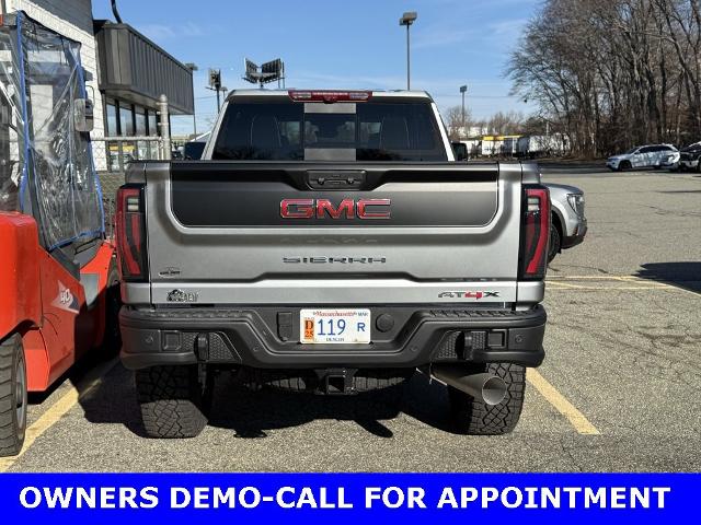 2025 GMC Sierra 2500 HD Vehicle Photo in CHICOPEE, MA 01020-5001