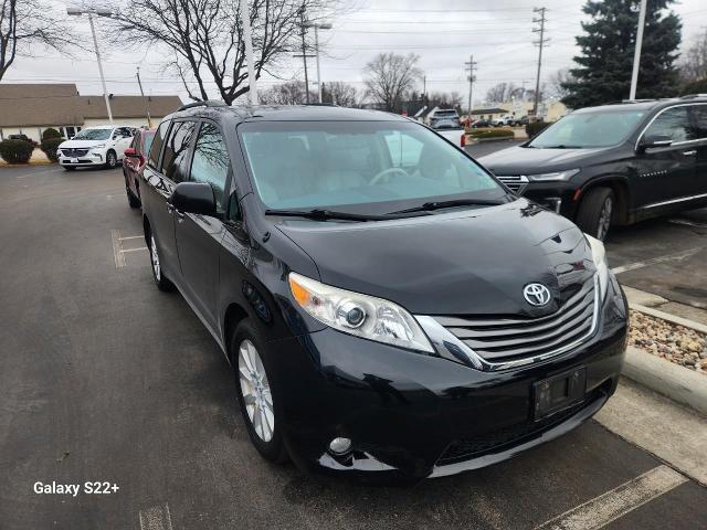 2014 Toyota Sienna Vehicle Photo in NEENAH, WI 54956-2243