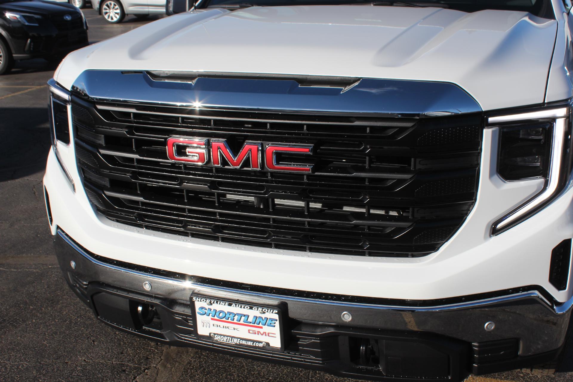 2025 GMC Sierra 1500 Vehicle Photo in AURORA, CO 80012-4011