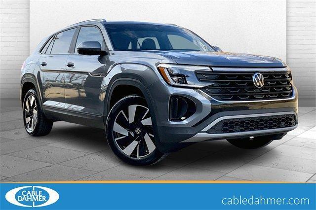 2024 Volkswagen Atlas Cross Sport Vehicle Photo in KANSAS CITY, MO 64114-4502