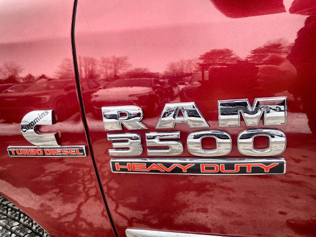 2015 Ram 3500 Vehicle Photo in WILLIAMSVILLE, NY 14221-2883