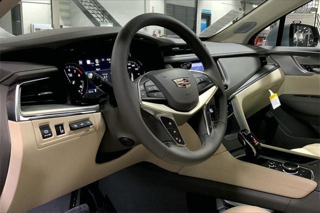 2025 Cadillac XT5 Vehicle Photo in KANSAS CITY, MO 64114-4545