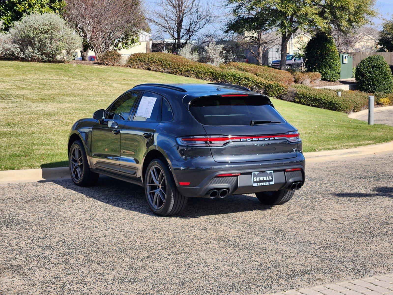 2022 Porsche Macan Vehicle Photo in FORT WORTH, TX 76132