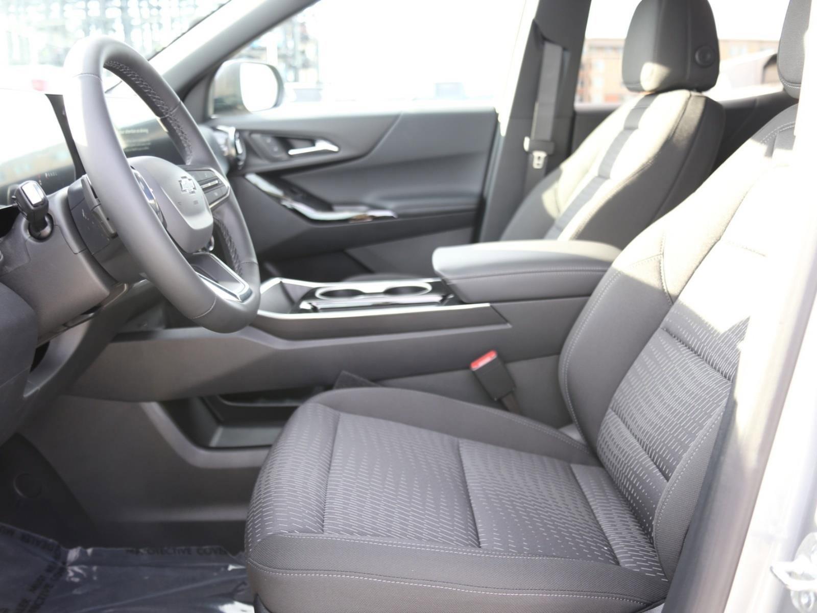 2025 Chevrolet Equinox Vehicle Photo in LOS ANGELES, CA 90007-3794
