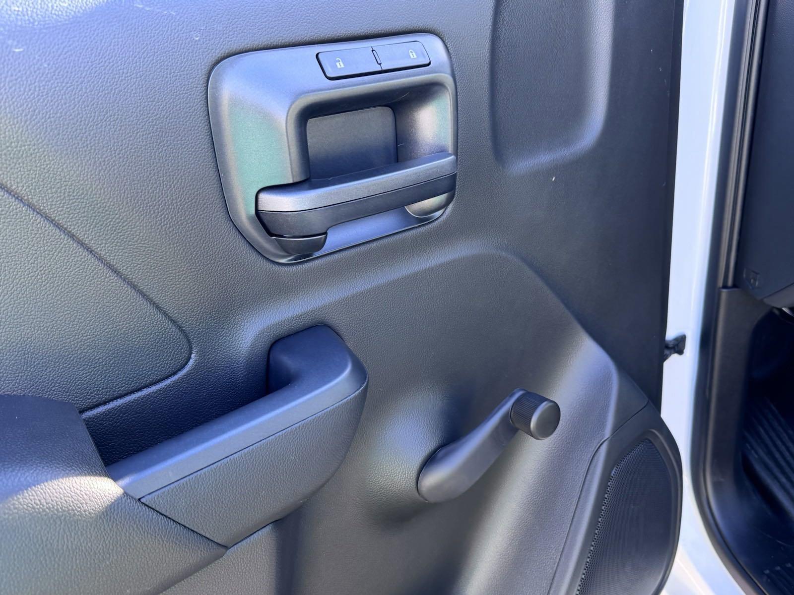 2024 Chevrolet Silverado 5500 HD Vehicle Photo in GEORGETOWN, TX 78626-7508