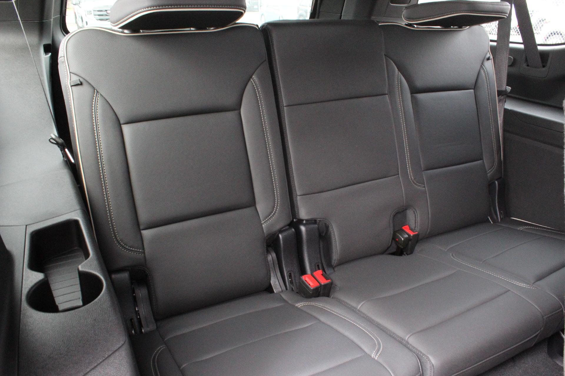 2025 GMC Yukon XL Vehicle Photo in AURORA, CO 80012-4011