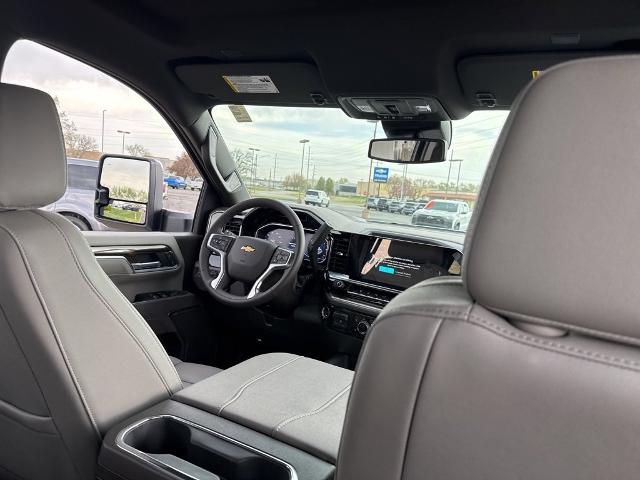 2025 Chevrolet Silverado 2500 HD Vehicle Photo in MANHATTAN, KS 66502-5036