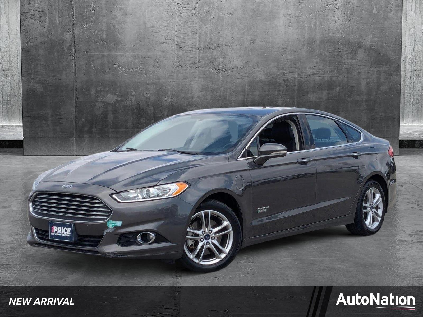 2016 Ford Fusion Energi Vehicle Photo in Valencia, CA 91355