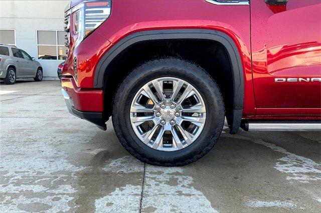 2022 GMC Sierra 1500 Vehicle Photo in TOPEKA, KS 66609-0000