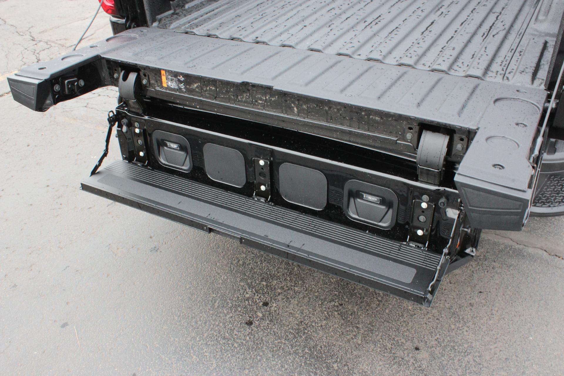 2025 GMC Sierra 1500 Vehicle Photo in AURORA, CO 80012-4011