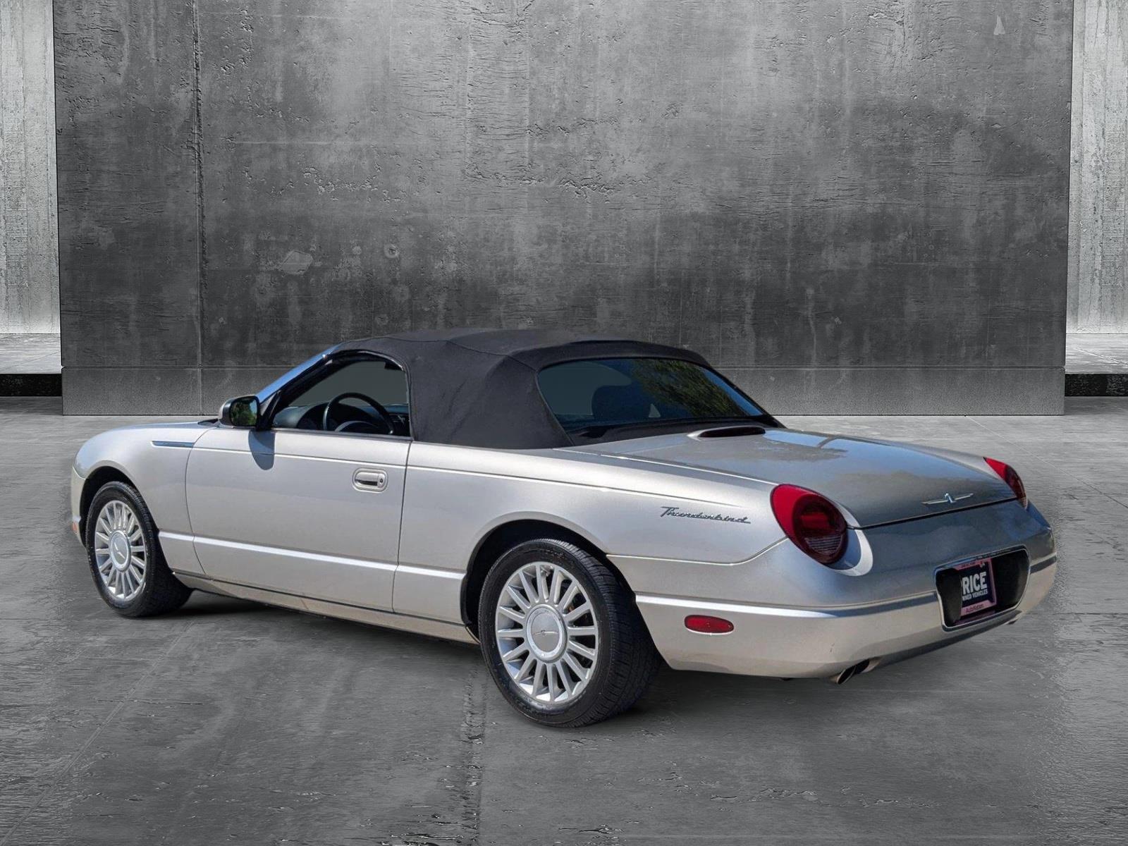 2005 Ford Thunderbird Vehicle Photo in PEMBROKE PINES, FL 33024-6534