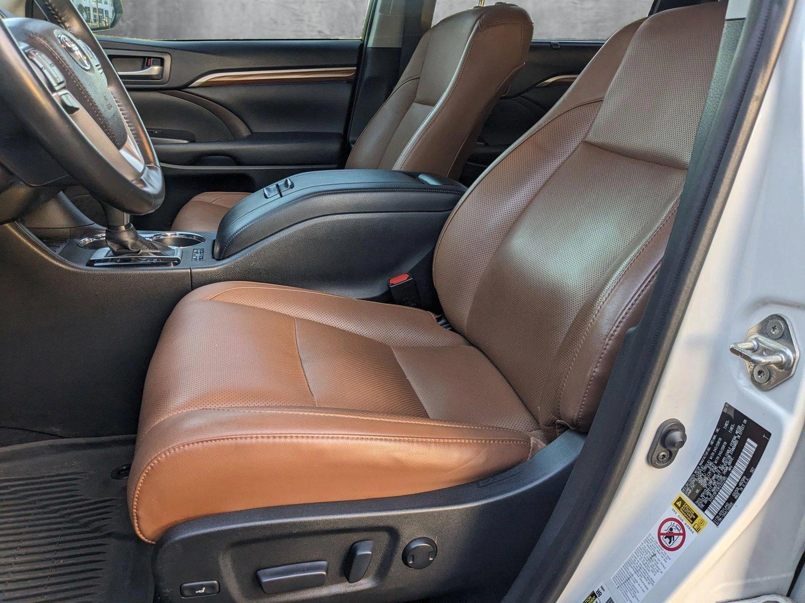 2019 Toyota Highlander Vehicle Photo in Sanford, FL 32771
