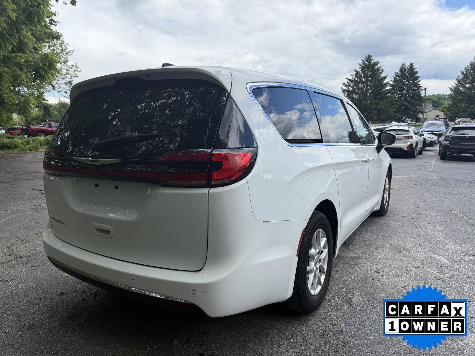 2023 Chrysler Pacifica Vehicle Photo in Harrisburg, PA 17111