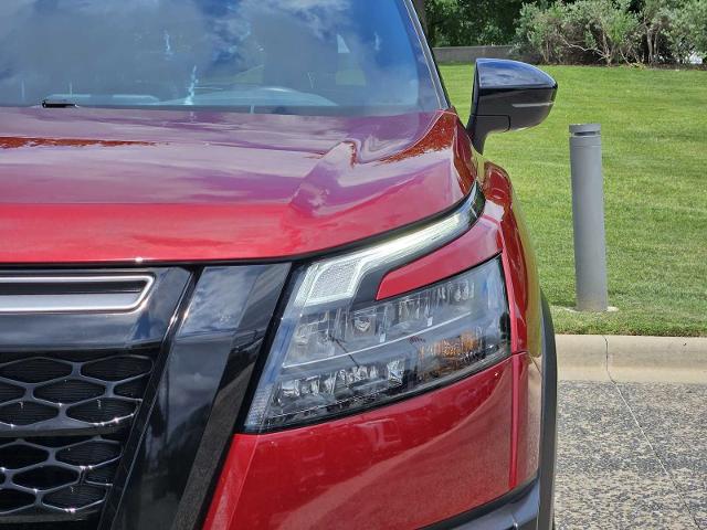 2023 Nissan Pathfinder Vehicle Photo in Fort Worth, TX 76132
