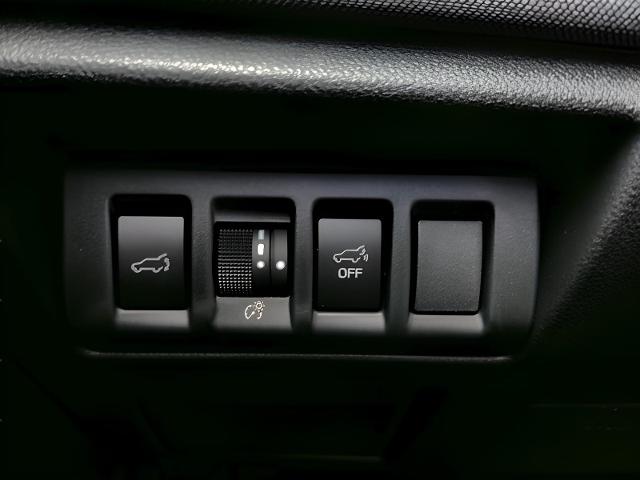 2025 Subaru Outback Vehicle Photo in Green Bay, WI 54304