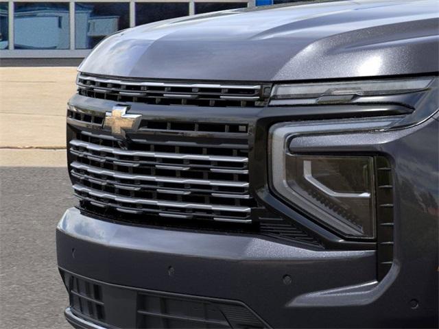 2025 Chevrolet Suburban Vehicle Photo in ENGLEWOOD, CO 80113-6708