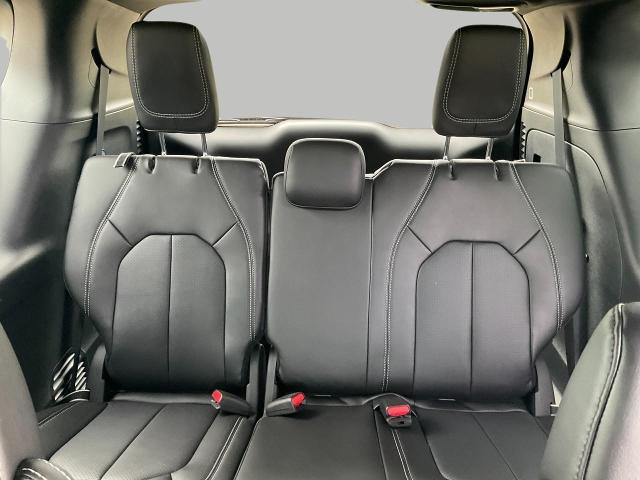 2025 Chrysler Pacifica Vehicle Photo in Kaukauna, WI 54130