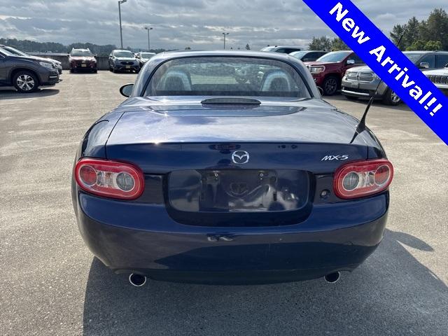 2010 Mazda MX-5 Miata Vehicle Photo in Puyallup, WA 98371