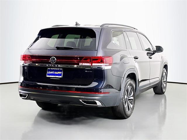 2024 Volkswagen Atlas Vehicle Photo in Puyallup, WA 98371