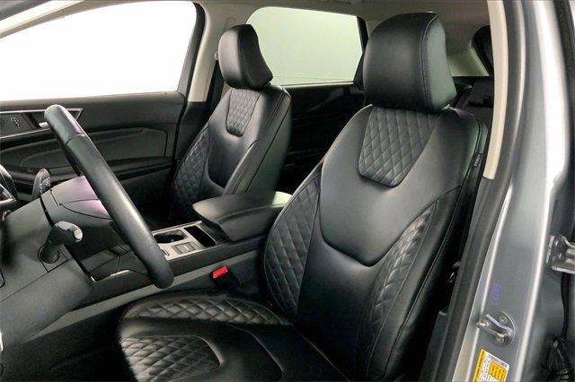 2024 Ford Edge Vehicle Photo in INDEPENDENCE, MO 64055-1314